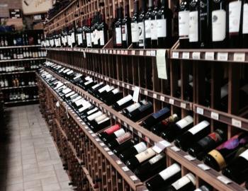 688 Fine Wine and Spirits in Indian Rocks Beach